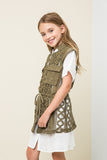 G3810 Army Sleeveless Lace Vest Side