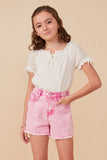 GY7995 Pink Girls Washed Cutoff Denim Shorts Pose